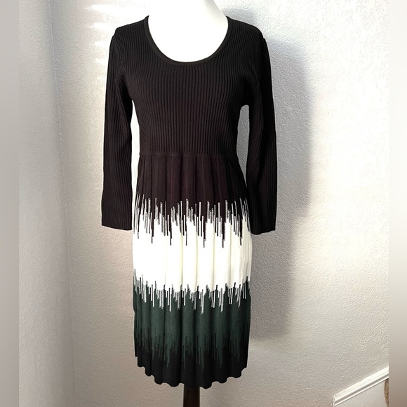 Sandra Darren Dress Black White Green Graphic Contemporary Knit Sweater Casual - Picture 1 of 7
